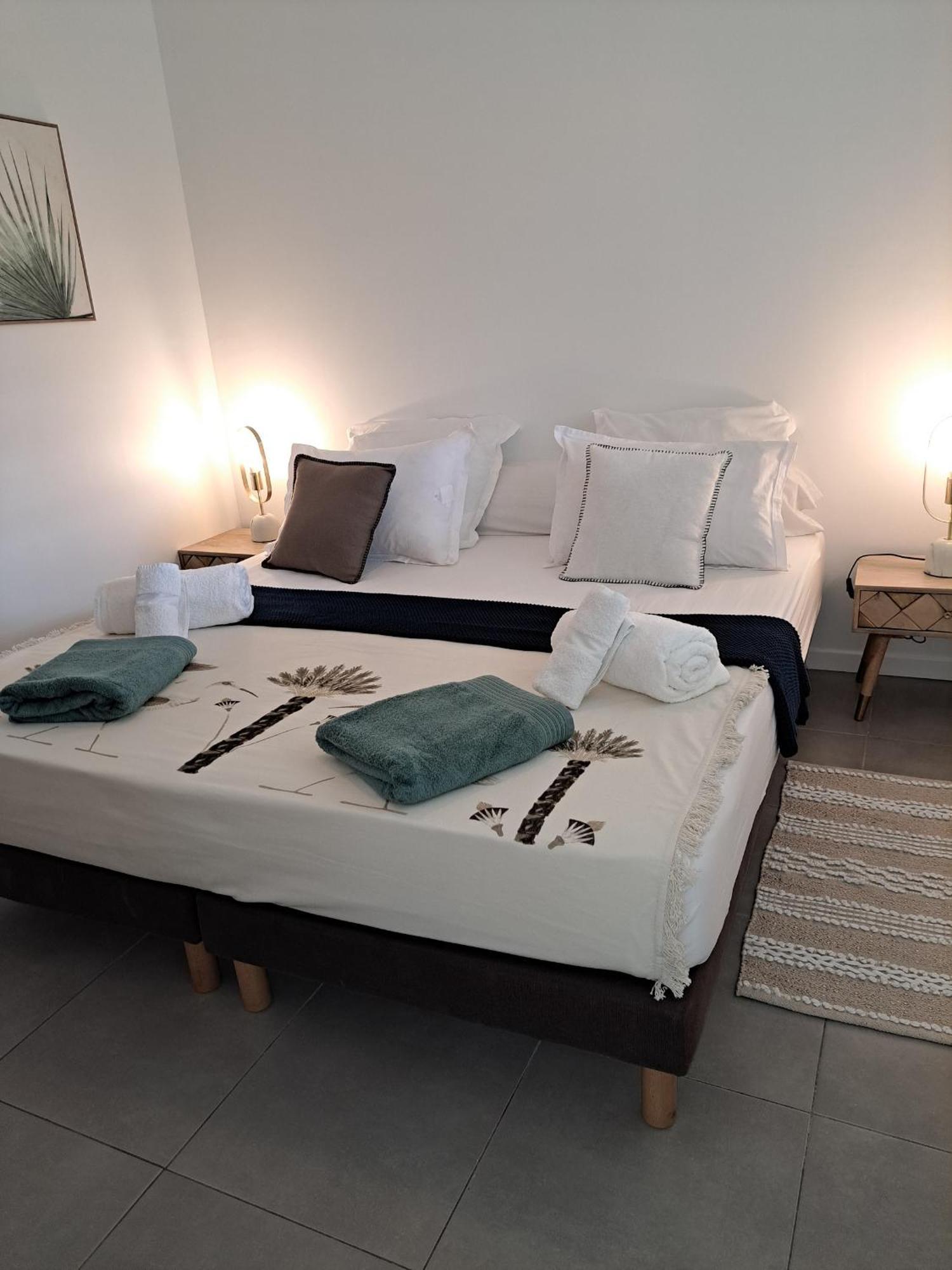 Les Villas Jalnas Logement Hateya เลส์ทรัวส์-ซีเลต์ ภายนอก รูปภาพ